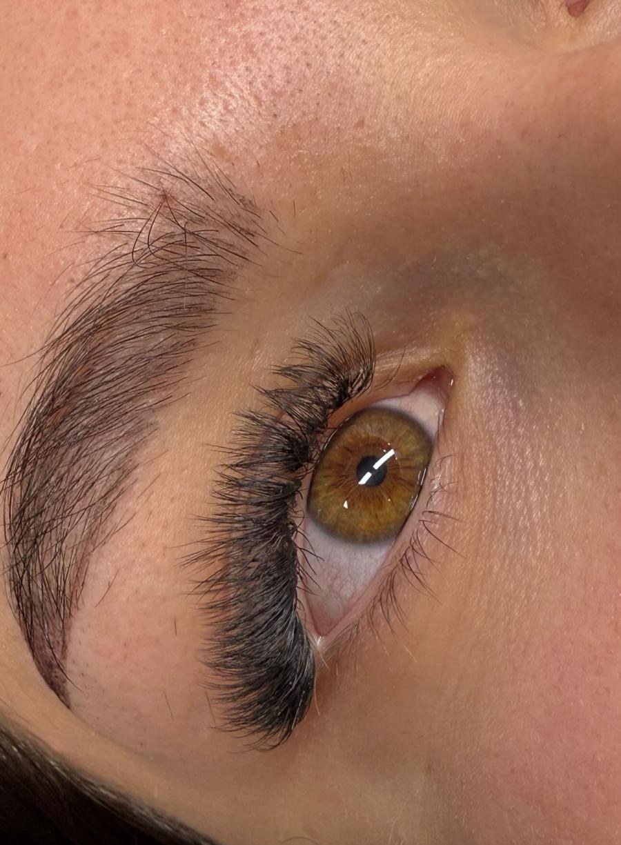 Volumen-Wimpern, Lash & Brow Lifting